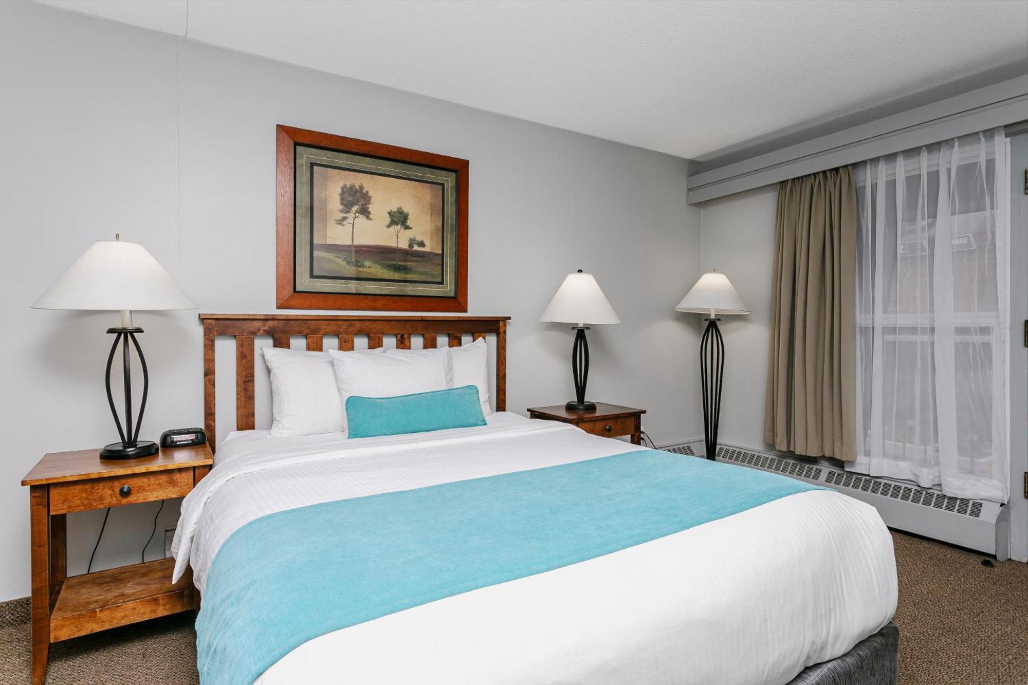 Tonquin Inn Джаспер Номер фото